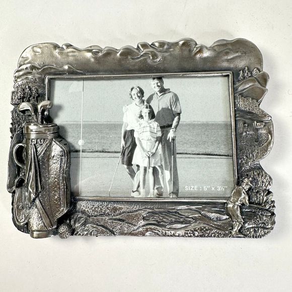 New Silver Golf-Themed Picture Frame for 5" x 3 1/2" Photo - Picture 1 of 5